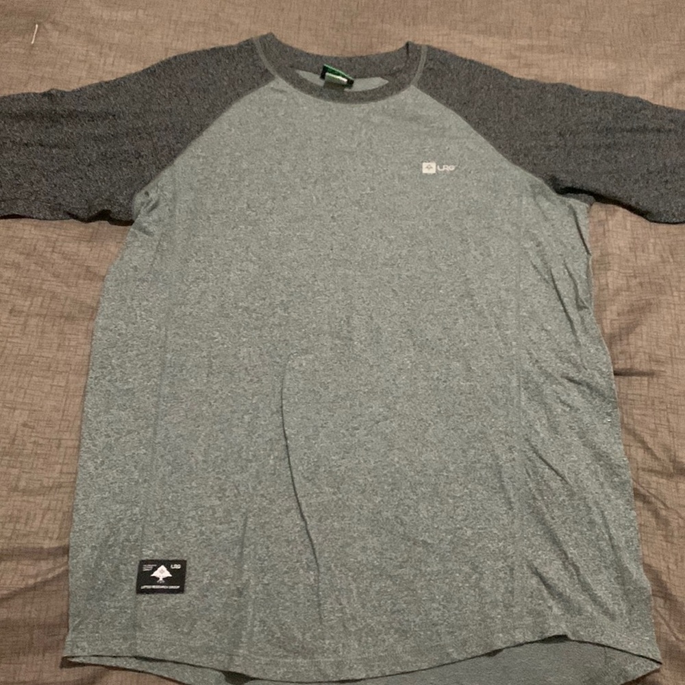 LRG t- shirt size large